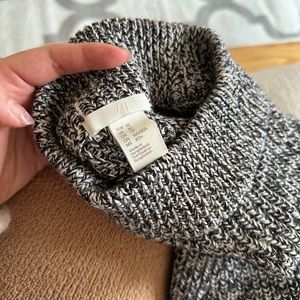 H&M sweater (xs) - black and white